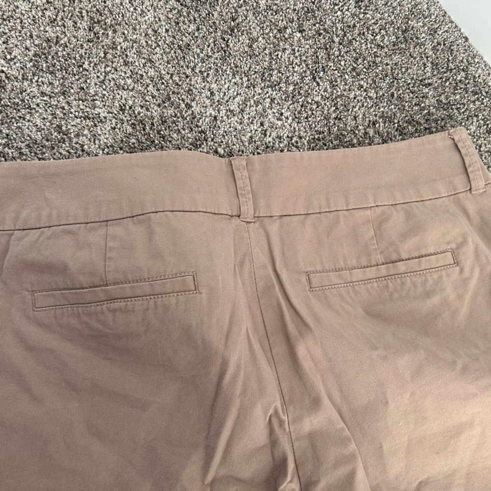 Tan short - Picture 2 of 5